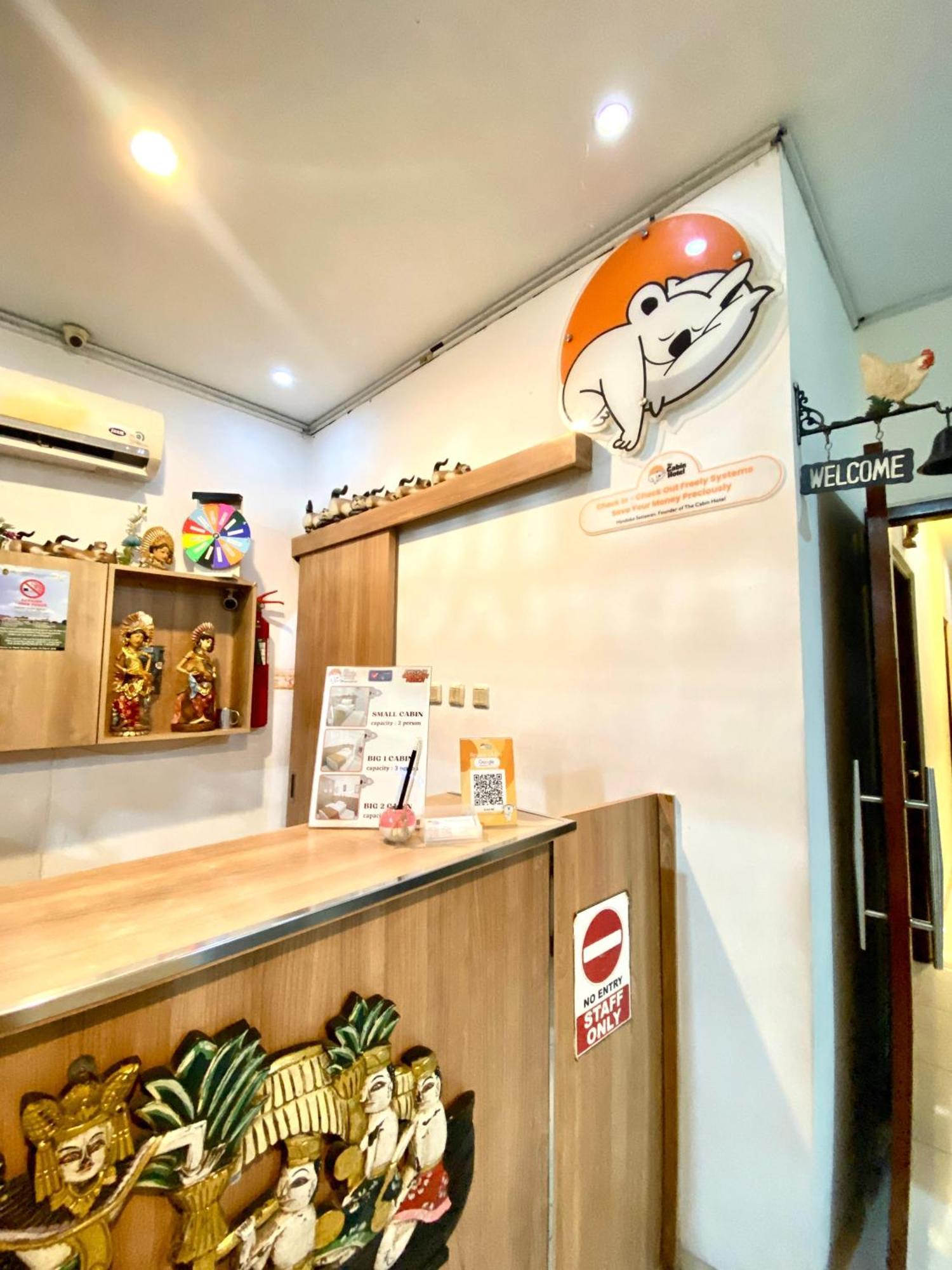 Cabin Hotel Bhayangkara Джокякарта Екстериор снимка