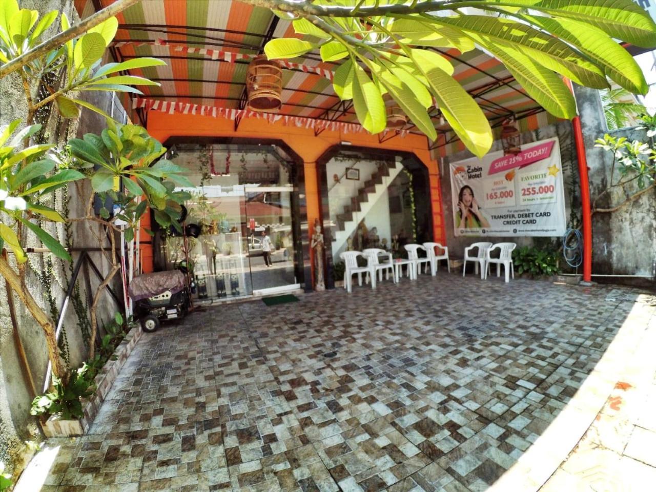 Cabin Hotel Bhayangkara Джокякарта Екстериор снимка